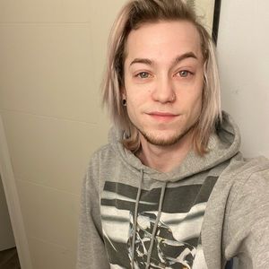 Meet your Posher, Connor